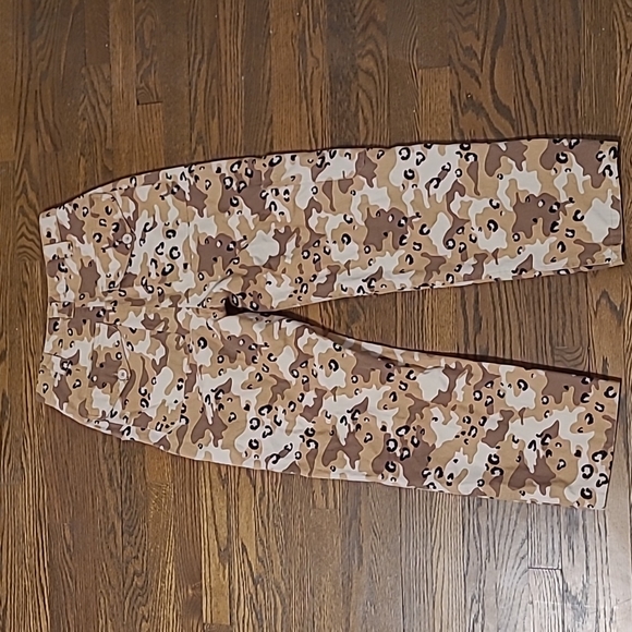 Camo Cargo Pants - Picture 5 of 7